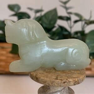 Chinese Jade Foo Dog Carving Lion Guardian Carved Mythical Beast Figurine 2.5"